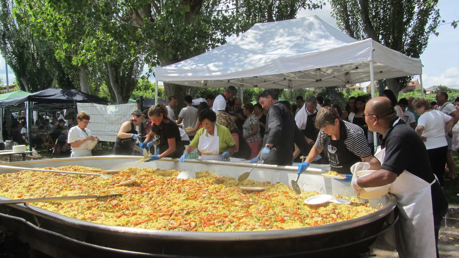 Día de la Paella, en el marco de las fiestas de verano, de Albelda de Iregua