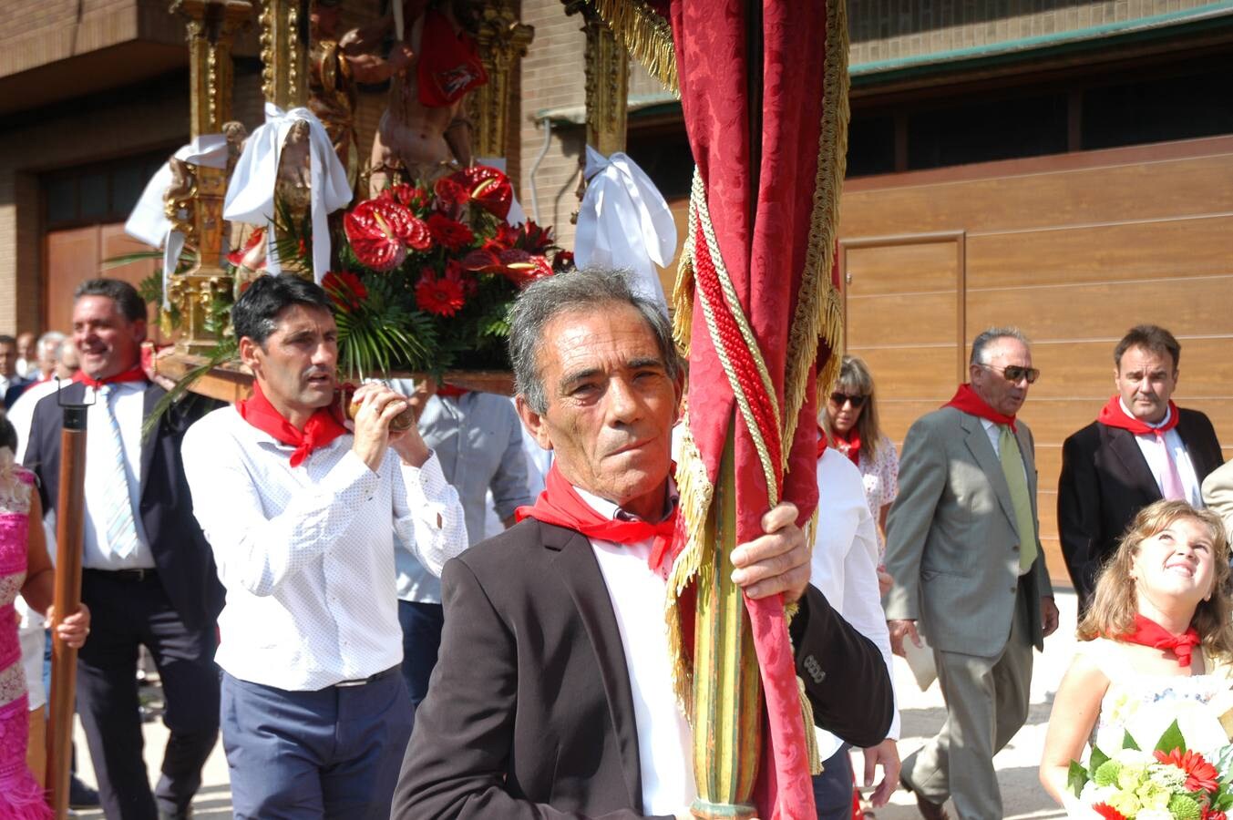 Fotos: Misa y procesión en Aldeanueva de Ebro