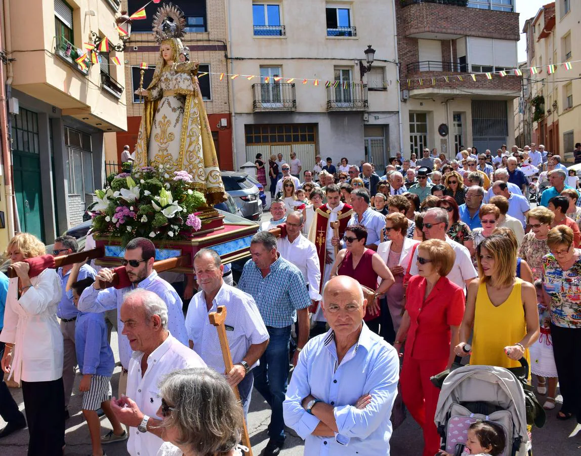 Fotos: Procesión en Albelda de Iregua