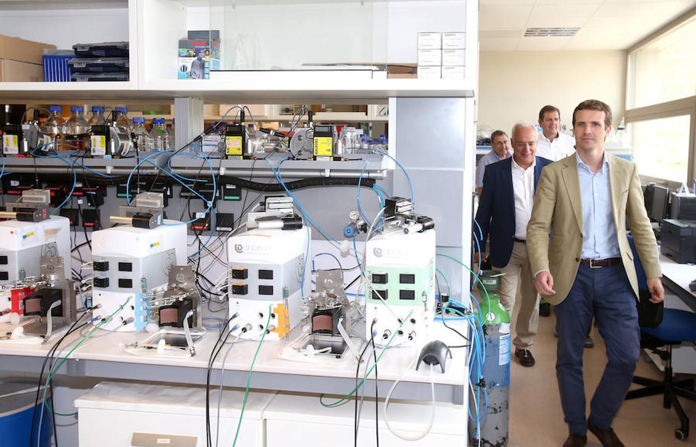 El presidente del Partido Popular Pablo Casado ha visitado hoy La Rioja y se ha interesado por los temas candentes de la región.