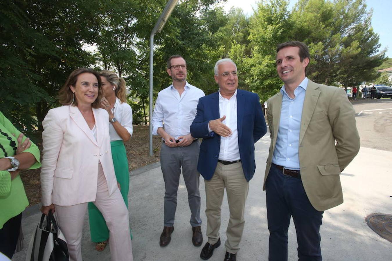 El presidente del Partido Popular Pablo Casado ha visitado hoy La Rioja y se ha interesado por los temas candentes de la región.