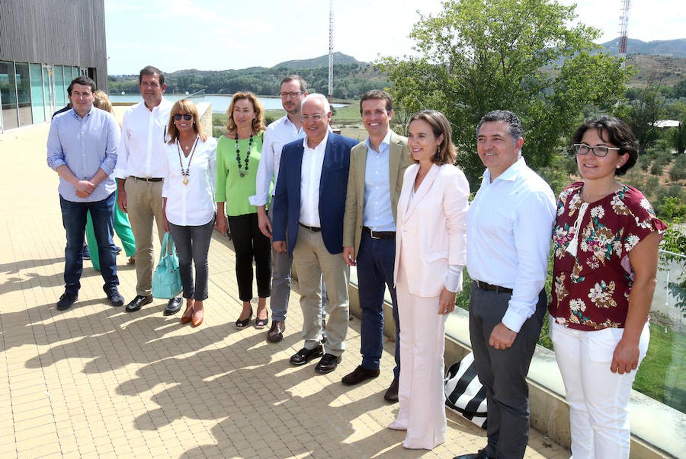 El presidente del Partido Popular Pablo Casado ha visitado hoy La Rioja y se ha interesado por los temas candentes de la región.