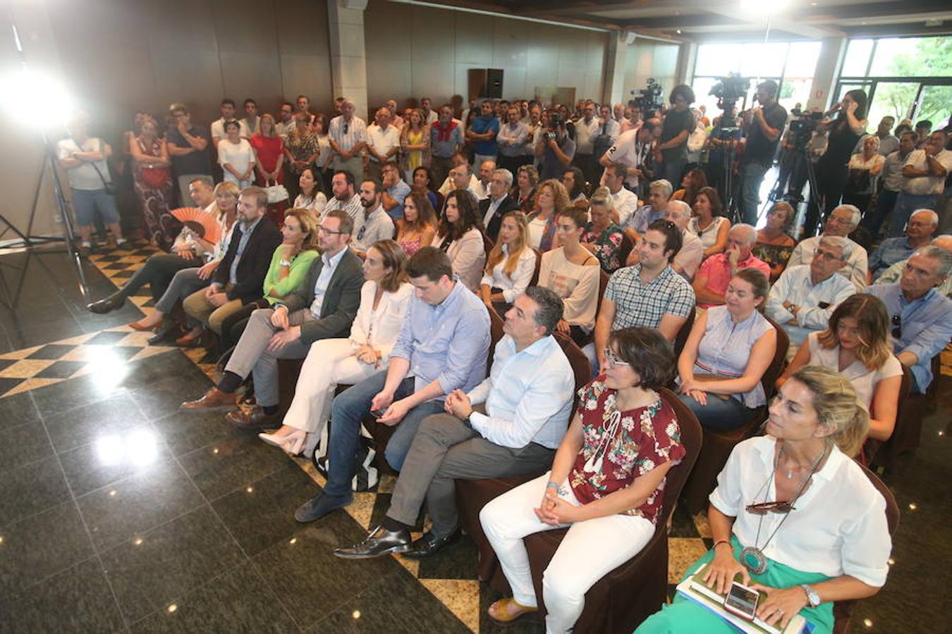 El presidente del Partido Popular Pablo Casado ha visitado hoy La Rioja y se ha interesado por los temas candentes de la región.