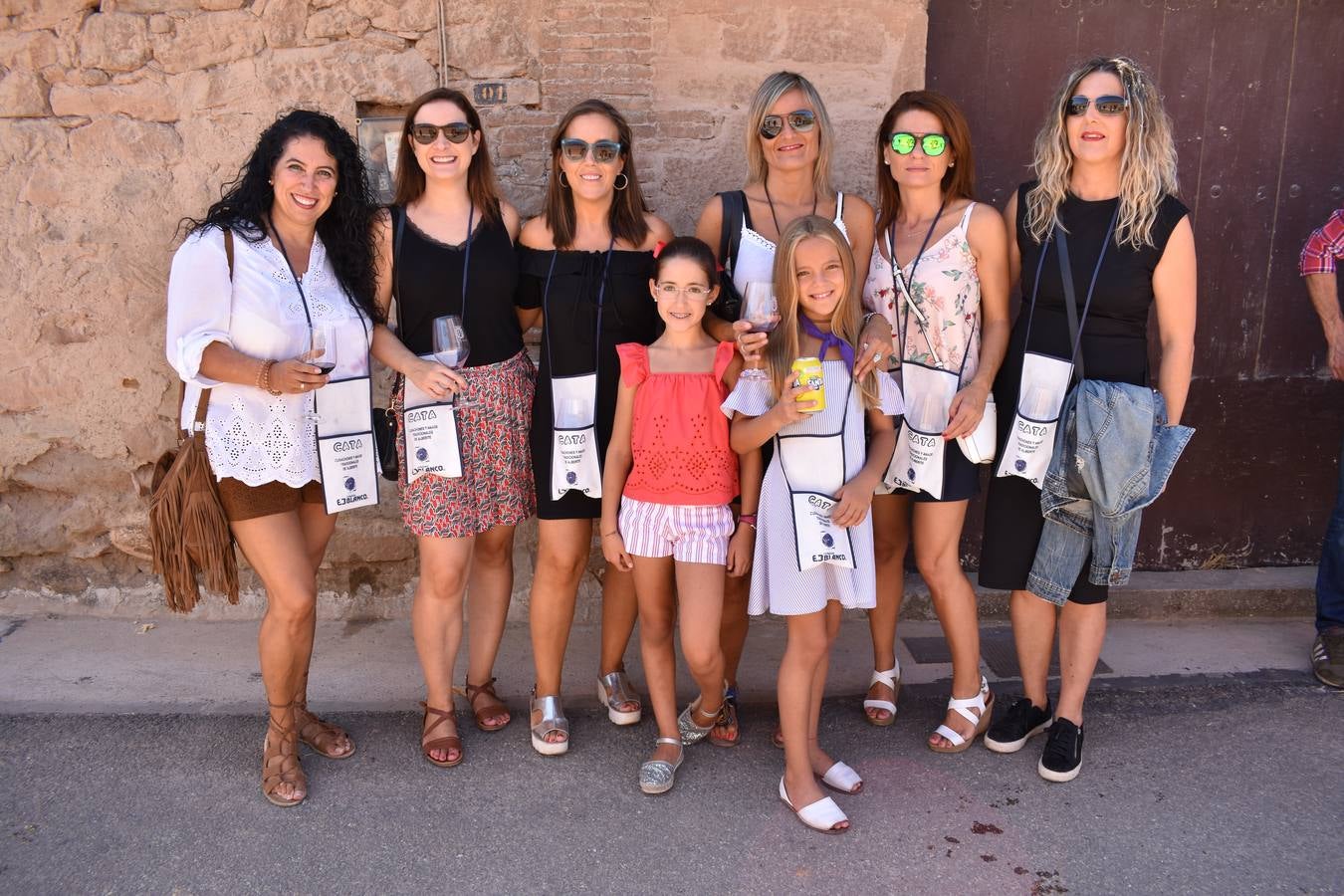 Fotos: VIII Jornada de Puertas Abiertas en el barrio de las bodegas de Alberite