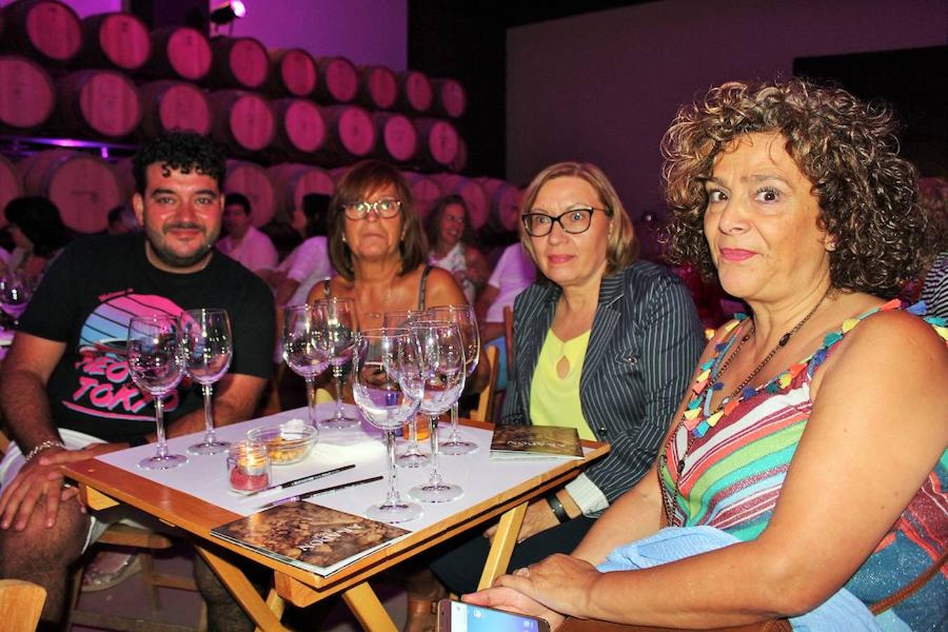Actuaciones musicales con motivo del programa 'El Rioja y lo 5 sentidos' que ayer arrancó en Baños y Alcanadre.