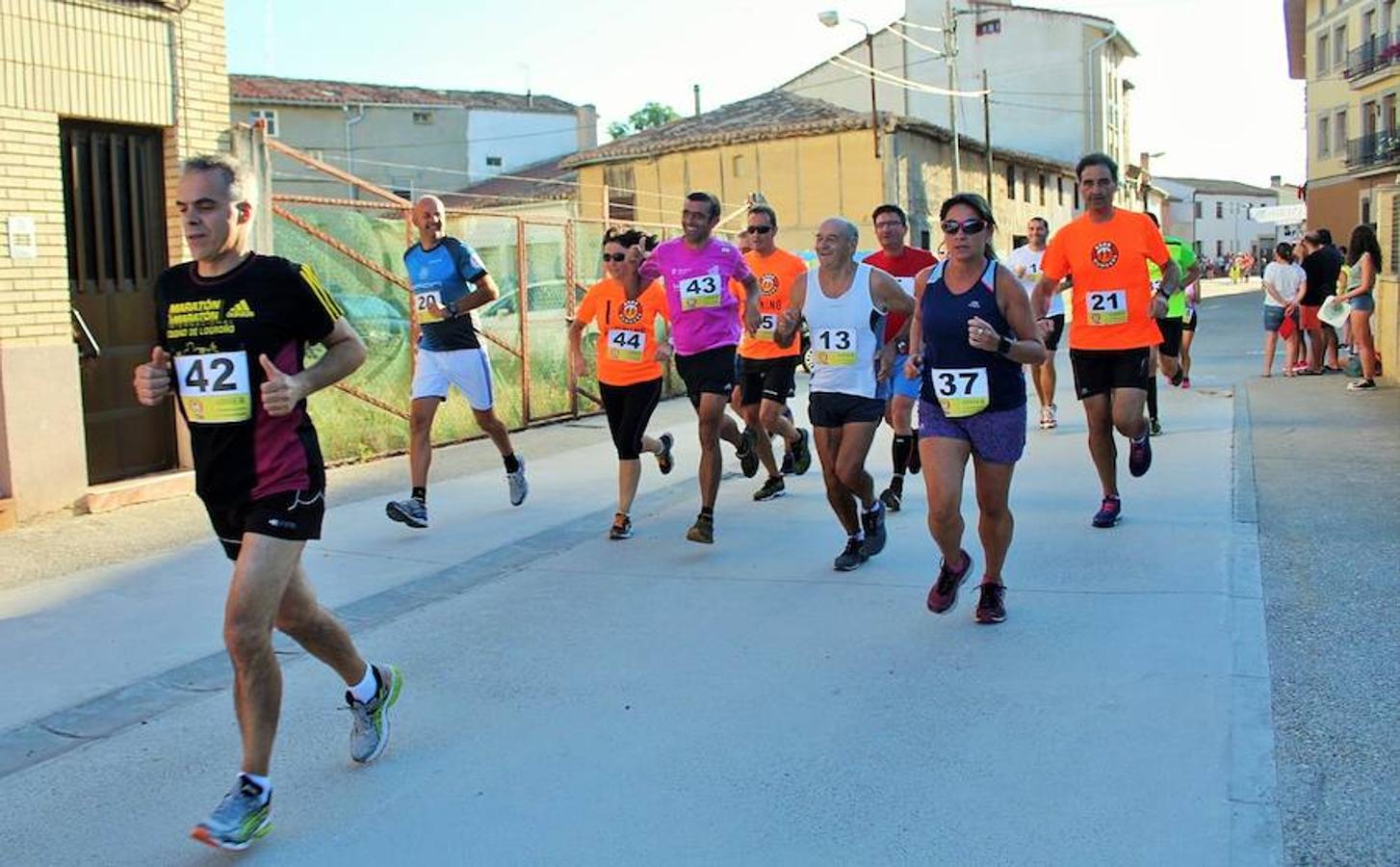 Alberto Moral y Arantxa Ruiz fueron los más rápidos en el Cross de Castañares en una tarde sofocante para el atletismo.