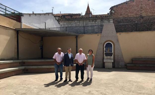 Carlos Cuevas ha visitado la plaza Santa Catalina de Villaverde. 