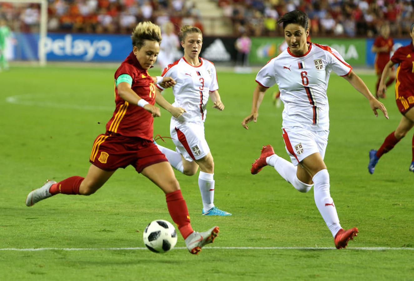 La selección femenina de España se ha impuesto hoy por 3-0 a la de Serbia en el último partido de clasificación para el Mundial del próximo año, en un choque intrascendente en el que las de Jorge Vilda han cumplido su papel y han superado a un combativo rival.