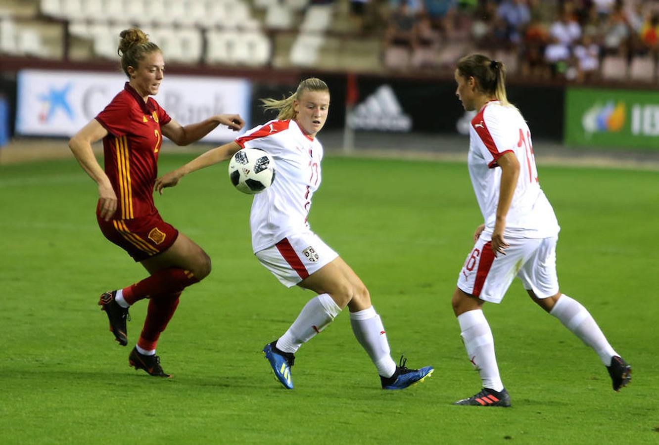 La selección femenina de España se ha impuesto hoy por 3-0 a la de Serbia en el último partido de clasificación para el Mundial del próximo año, en un choque intrascendente en el que las de Jorge Vilda han cumplido su papel y han superado a un combativo rival.