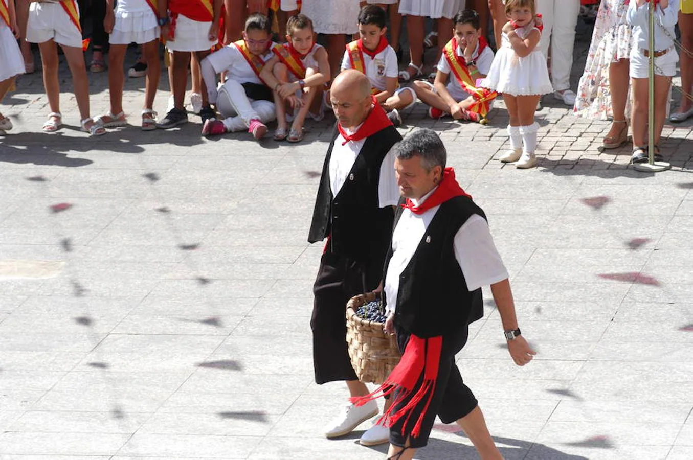 Imágenes del sábado en Autol, con motivo de la celebración del día grande de las fiestas de San Adrián y Santa Natalia.