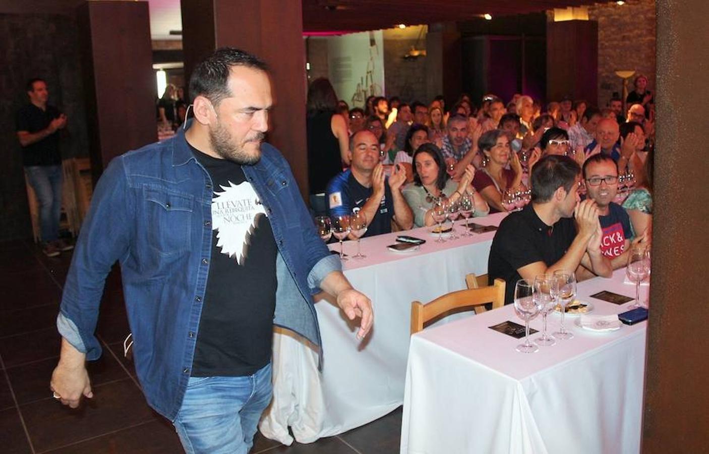 El cantautor protagoniza el acto 'Convesación en torno al vino' enmarcado en torno a los actos de la programaciónde 'El Rioja y los 5 sentidos'