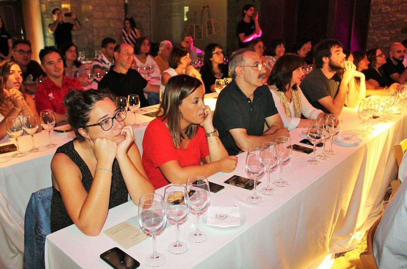 El cantautor protagoniza el acto 'Convesación en torno al vino' enmarcado en torno a los actos de la programaciónde 'El Rioja y los 5 sentidos'