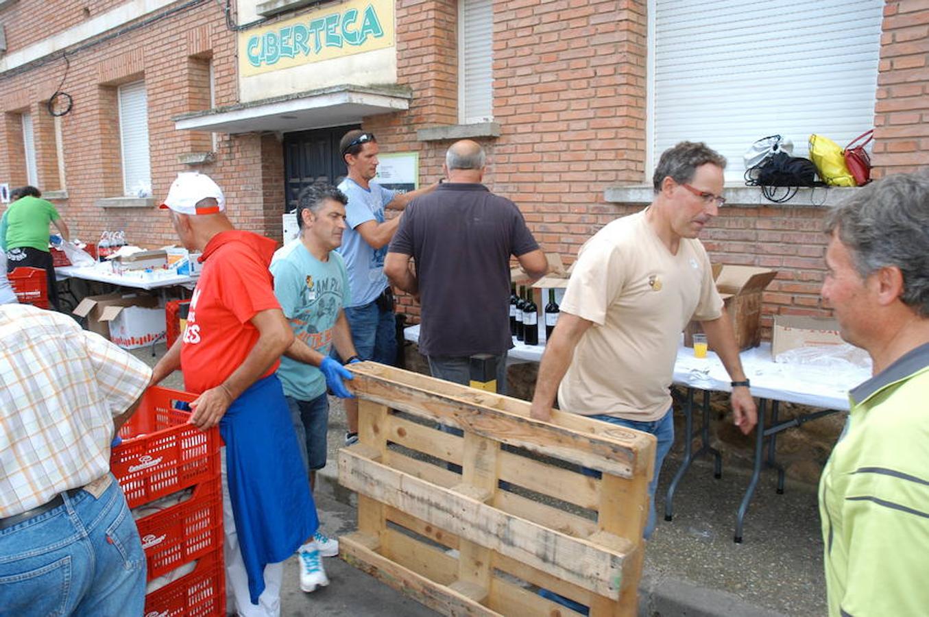 Celebración del XXX festival de la seta, el champiñón y el pimiento celebrado ayer en Pradejón con motivo de las fiestas de San Antonio