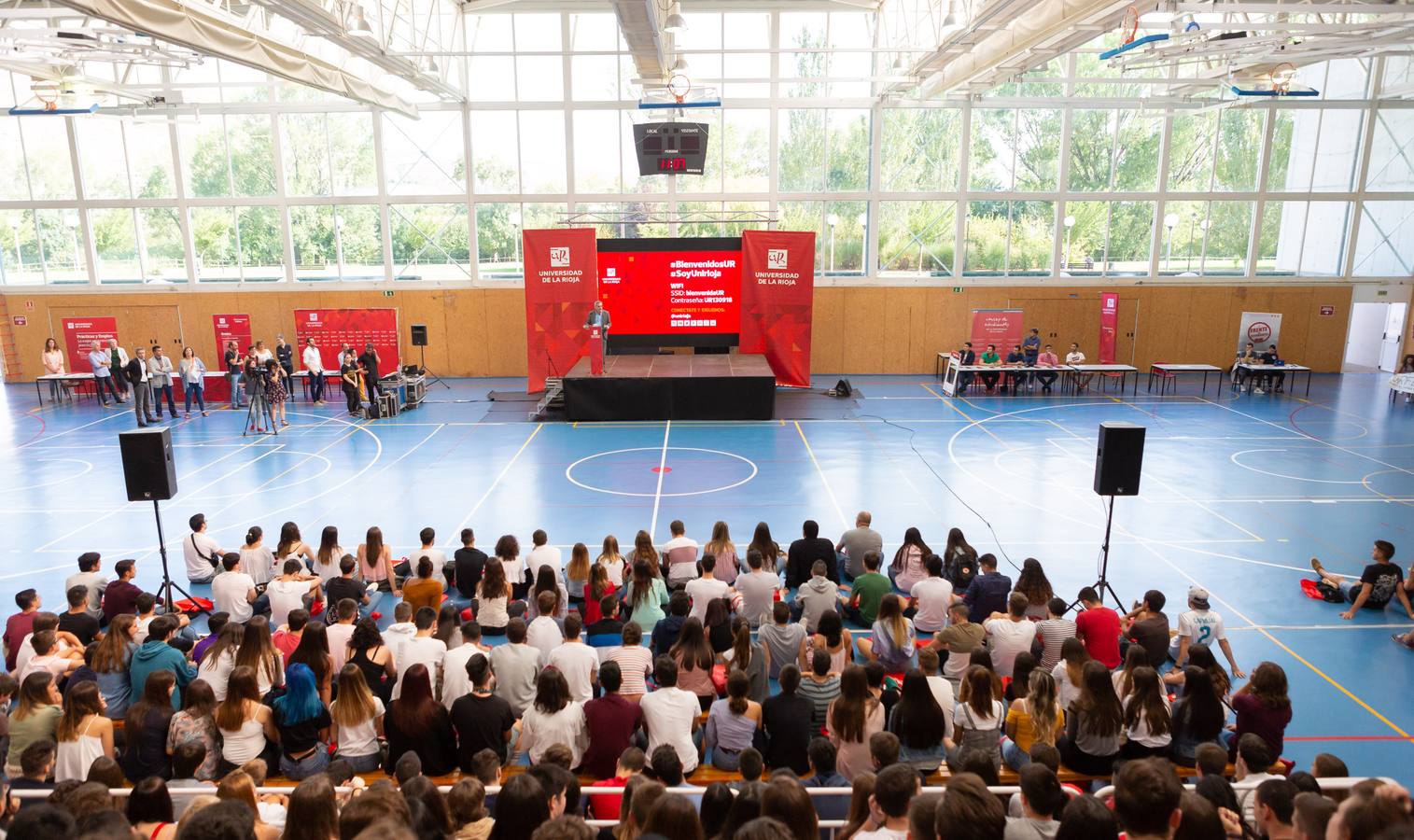 Fotos: La Universidad de La Rioja da la bienvenida a los nuevos estudiantes del curso 2018-2019