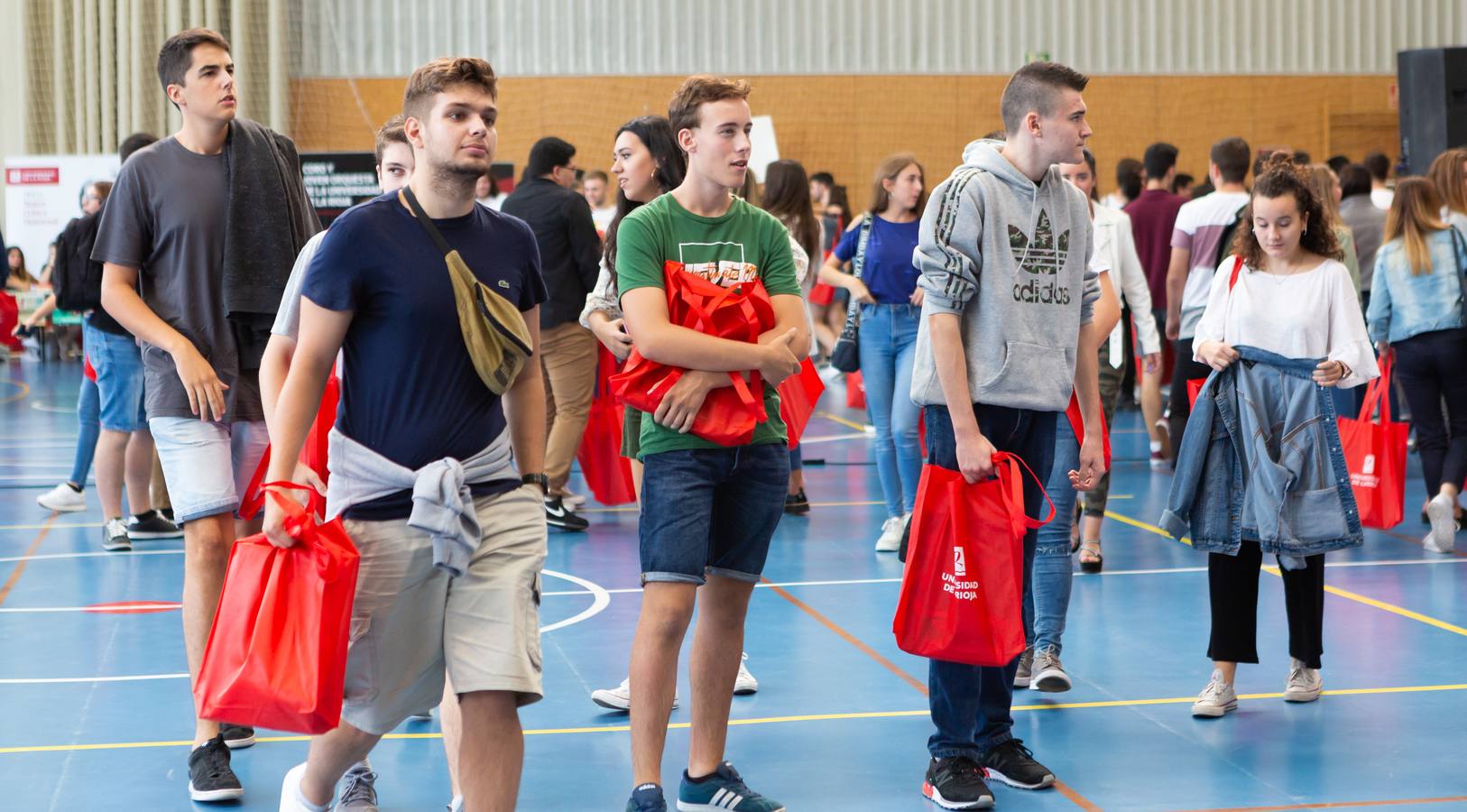 Fotos: La Universidad de La Rioja da la bienvenida a los nuevos estudiantes del curso 2018-2019