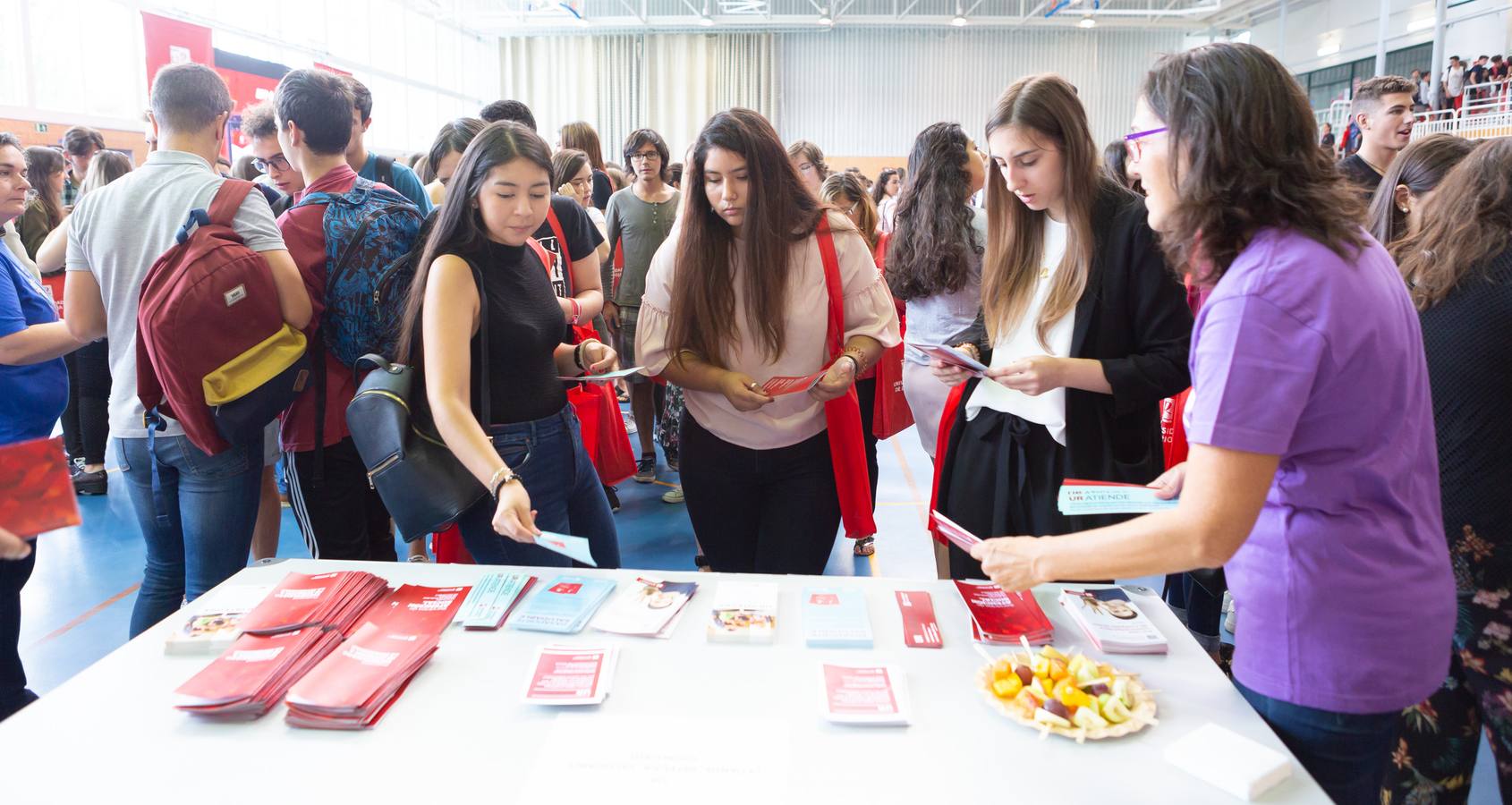 Fotos: La Universidad de La Rioja da la bienvenida a los nuevos estudiantes del curso 2018-2019