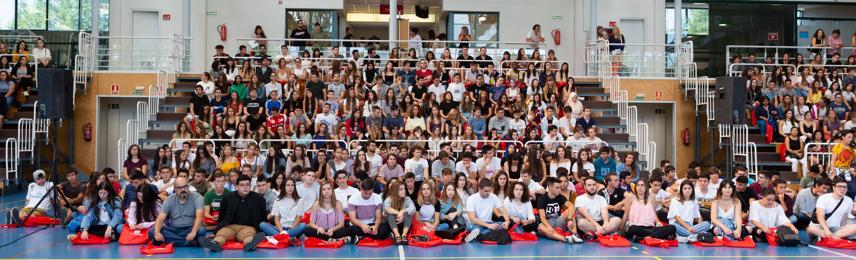 Fotos: La Universidad de La Rioja da la bienvenida a los nuevos estudiantes del curso 2018-2019