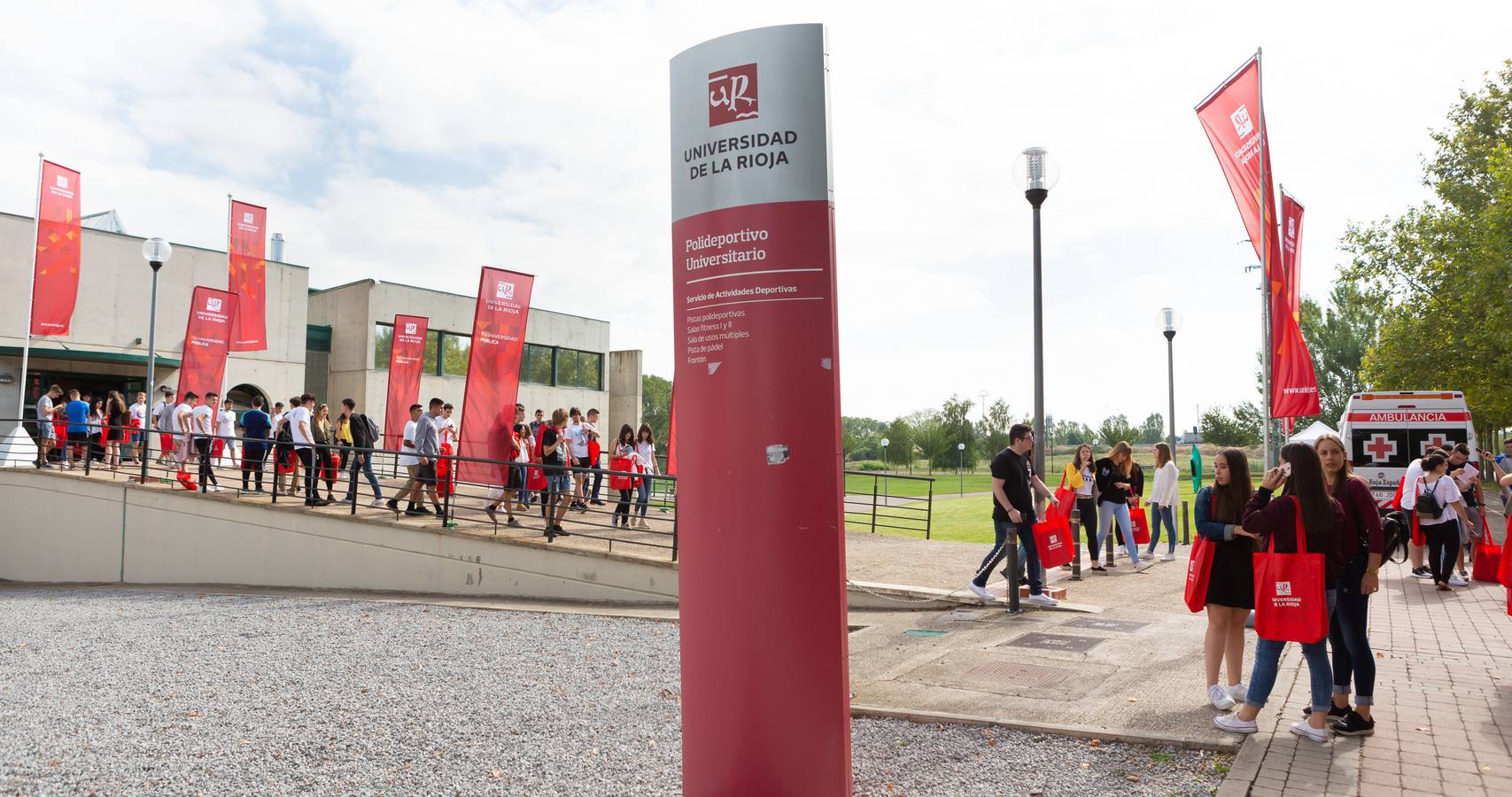 Fotos: La Universidad de La Rioja da la bienvenida a los nuevos estudiantes del curso 2018-2019