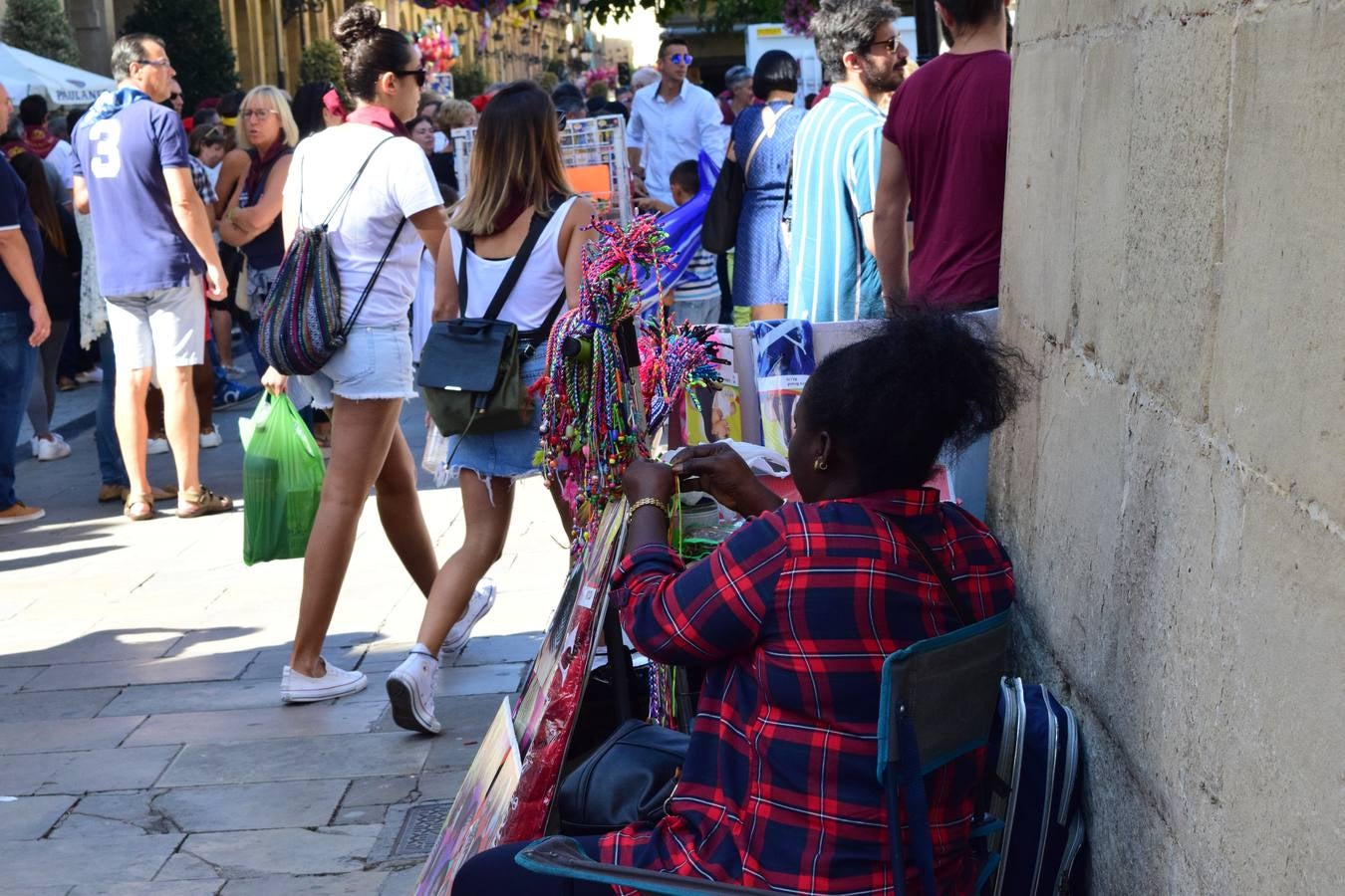 Miles de personas llenan hoy las calles de Logroño.