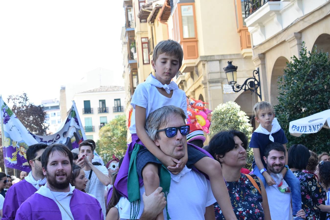 Miles de personas llenan hoy las calles de Logroño.