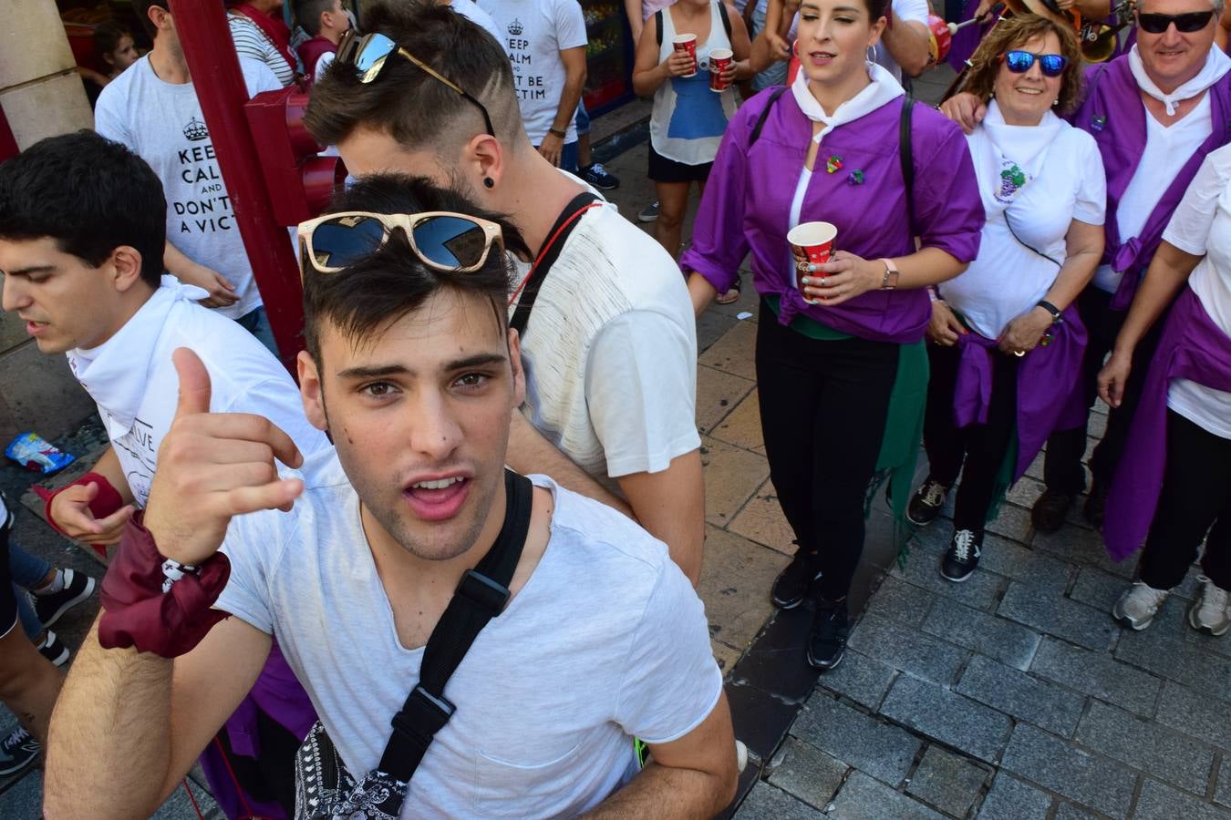 Miles de personas llenan hoy las calles de Logroño.