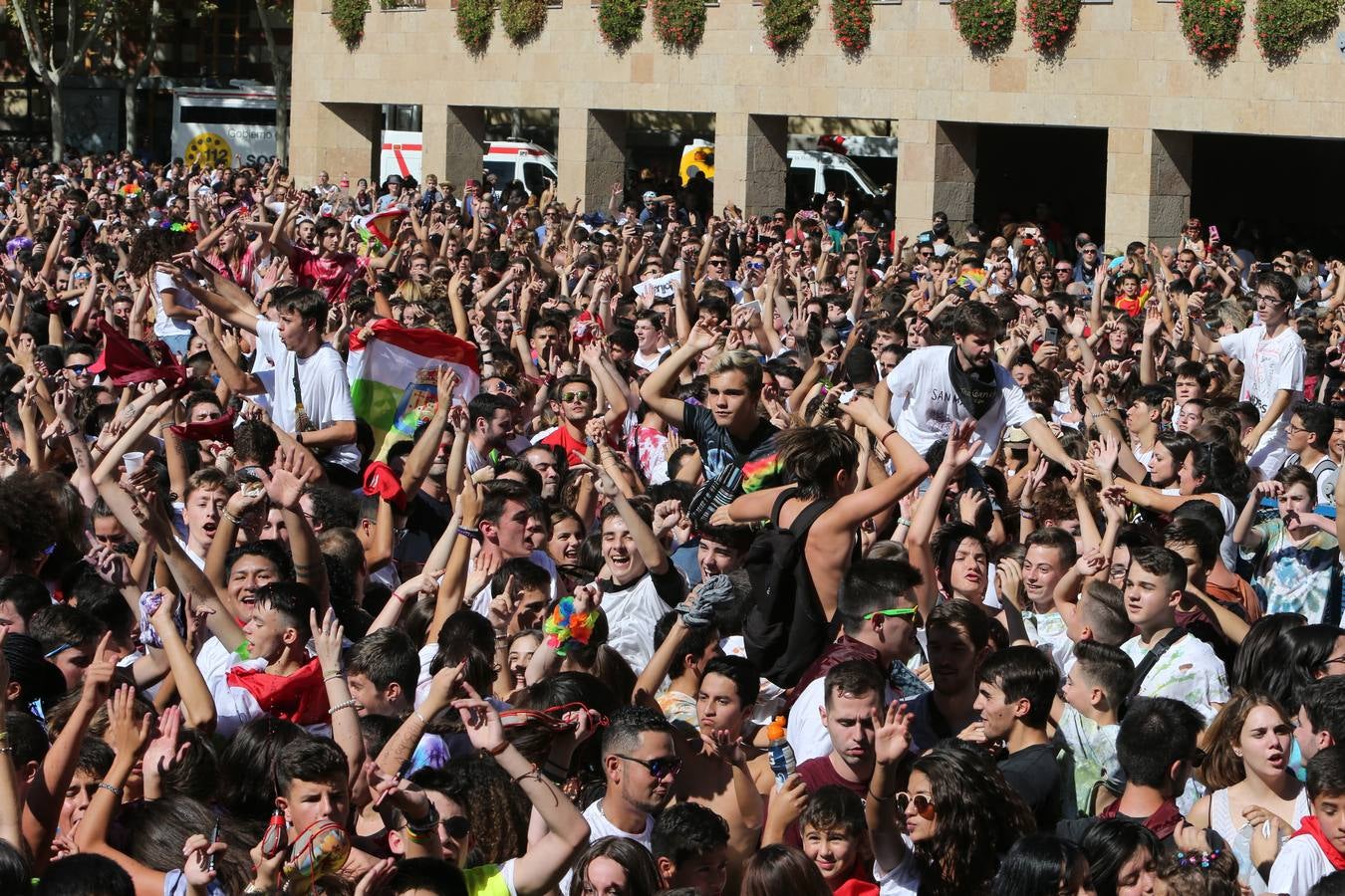 Las imágenes del fiestón en la Plaza del Ayuntamiento