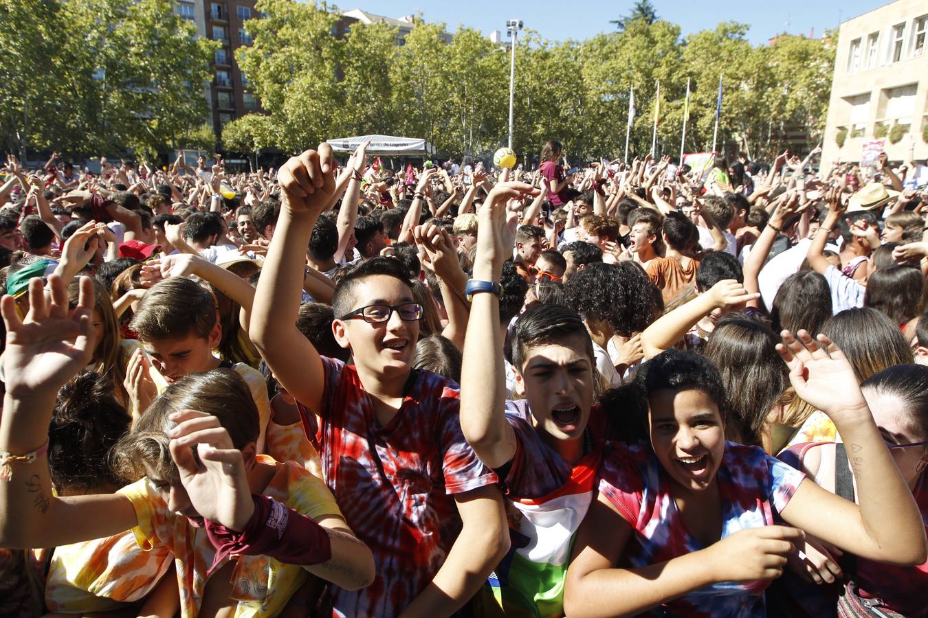 Las imágenes de la plaza del Ayuntamiento en el disparo del cohete