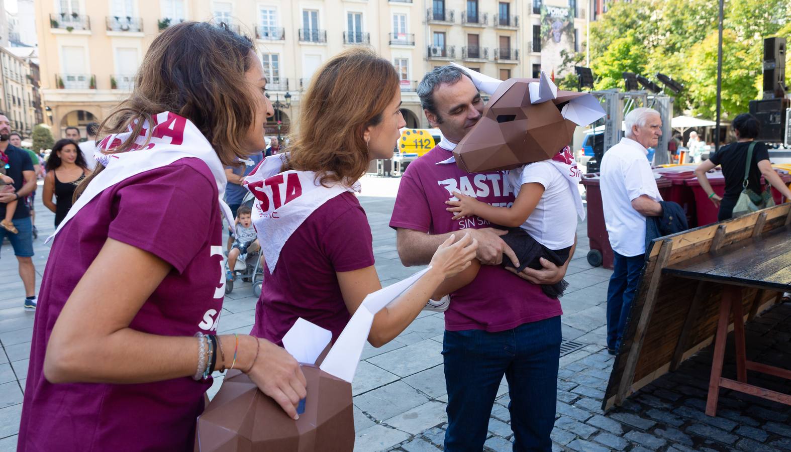 Protesta antitaurina en la Plaza del Mercado.