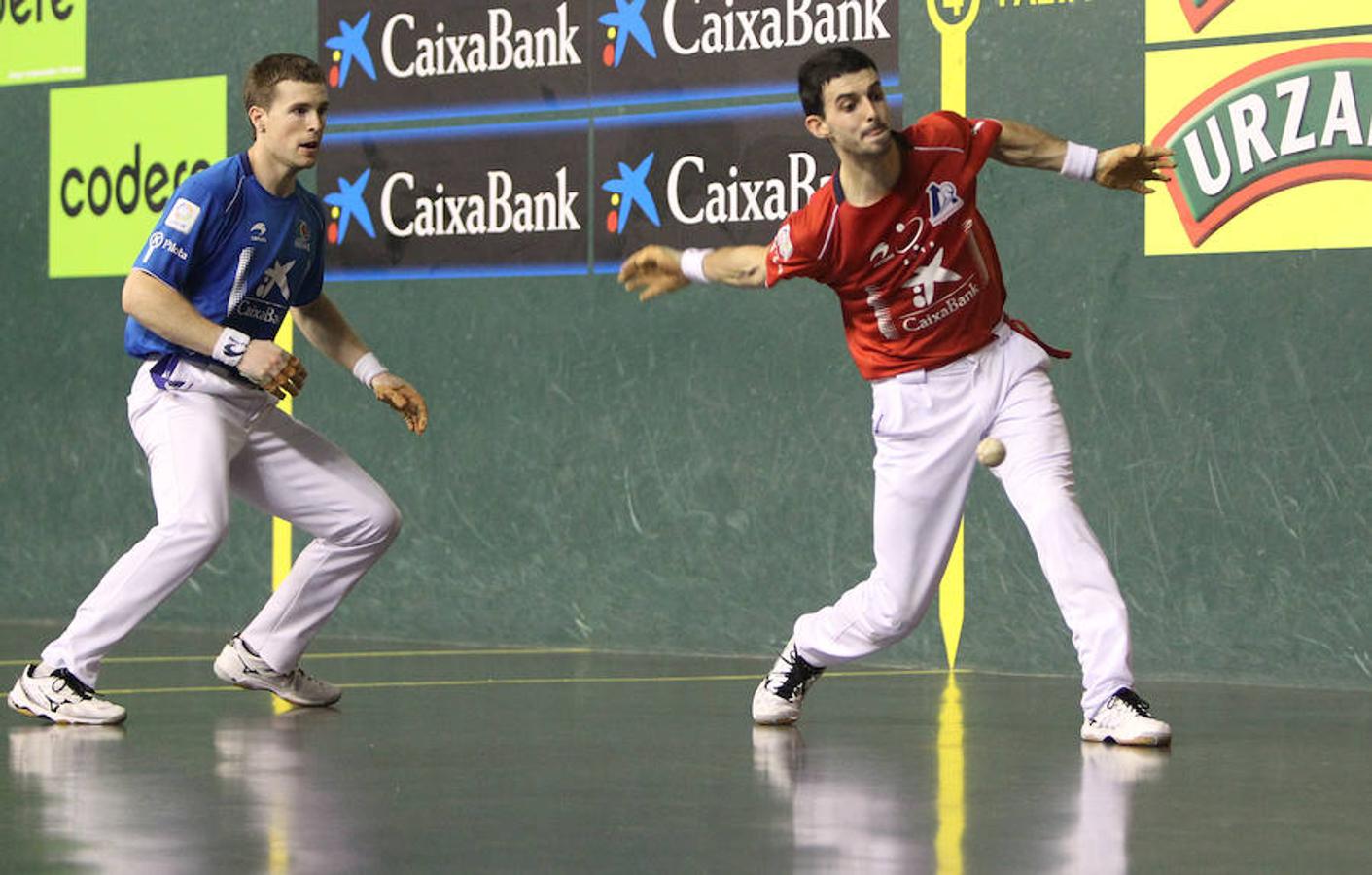 Olaizola II enmendó su borrón en Logroño y avasalló a Víctor en el cruce del torneo de Parejas de la Feria de San Mateo de Pelota. 