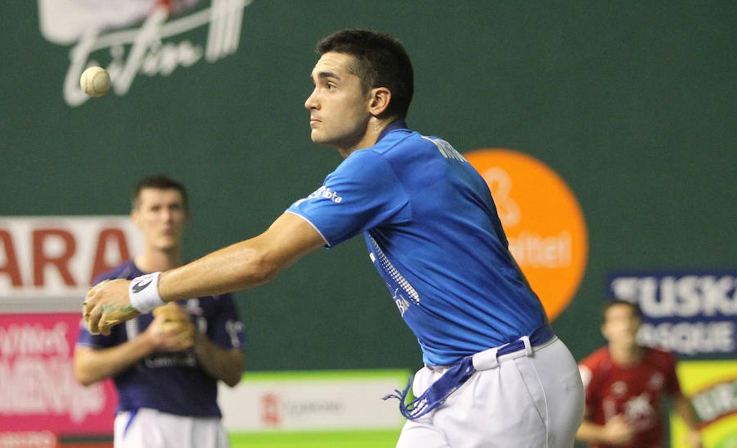 Olaizola II enmendó su borrón en Logroño y avasalló a Víctor en el cruce del torneo de Parejas de la Feria de San Mateo de Pelota. 