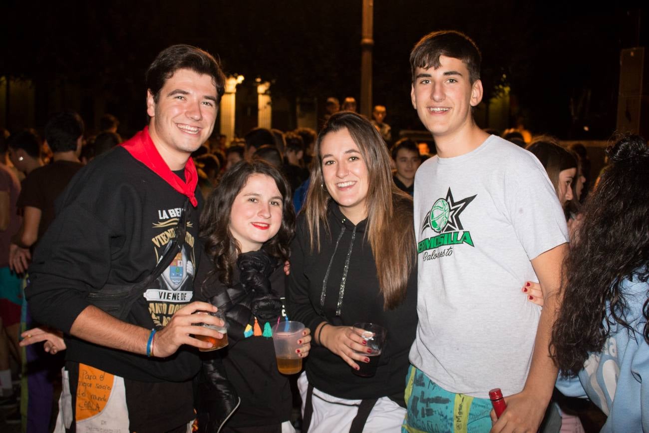 Fotos: Disparo del cohete de las fiestas de Gracias y de San Jerónimo Hermosilla en Santo Domingo