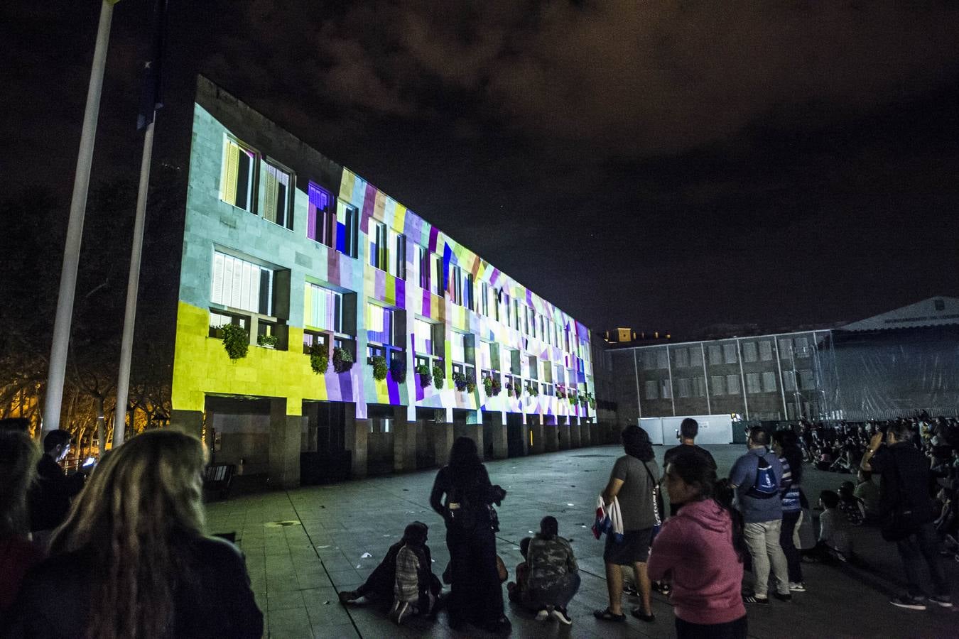 IraltaVR y Rodrigo Tamariz fueron los encargados del Video Mapping en el Ayuntamiento de Logroño este lunes 17 de septiembre