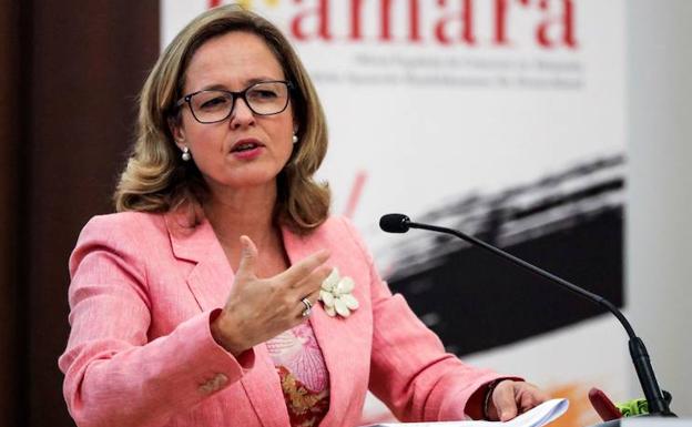 La ministra española de Economía y Empresa, Nadia Calviño. 