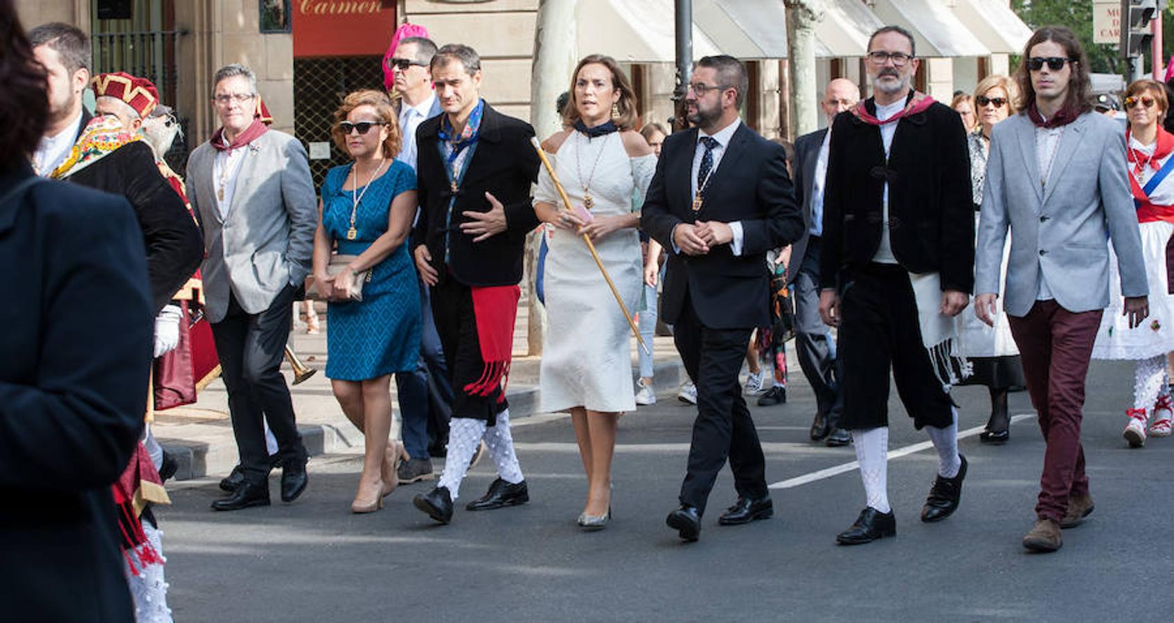 Dïa de San Mateo. Día grande en la ciudad con la ofrenda del primer mosto. El pisado y la posterior ofrenda del primer caldo a la virgen de Valvanera ocupó la mañana más institucional en El Espolón.