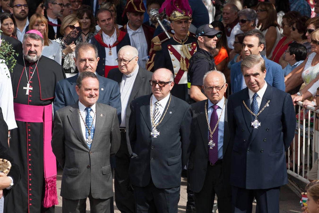 Dïa de San Mateo. Día grande en la ciudad con la ofrenda del primer mosto. El pisado y la posterior ofrenda del primer caldo a la virgen de Valvanera ocupó la mañana más institucional en El Espolón.