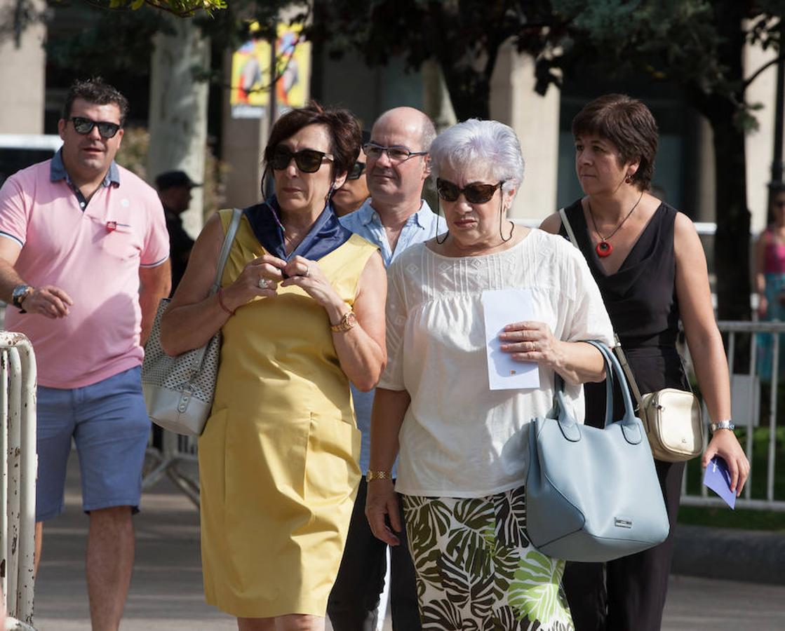 Dïa de San Mateo. Día grande en la ciudad con la ofrenda del primer mosto. El pisado y la posterior ofrenda del primer caldo a la virgen de Valvanera ocupó la mañana más institucional en El Espolón.