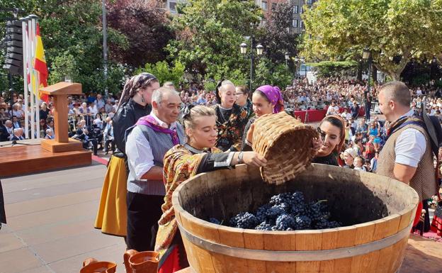 Imagen. Uvas de toda la región para la ofrenda. 