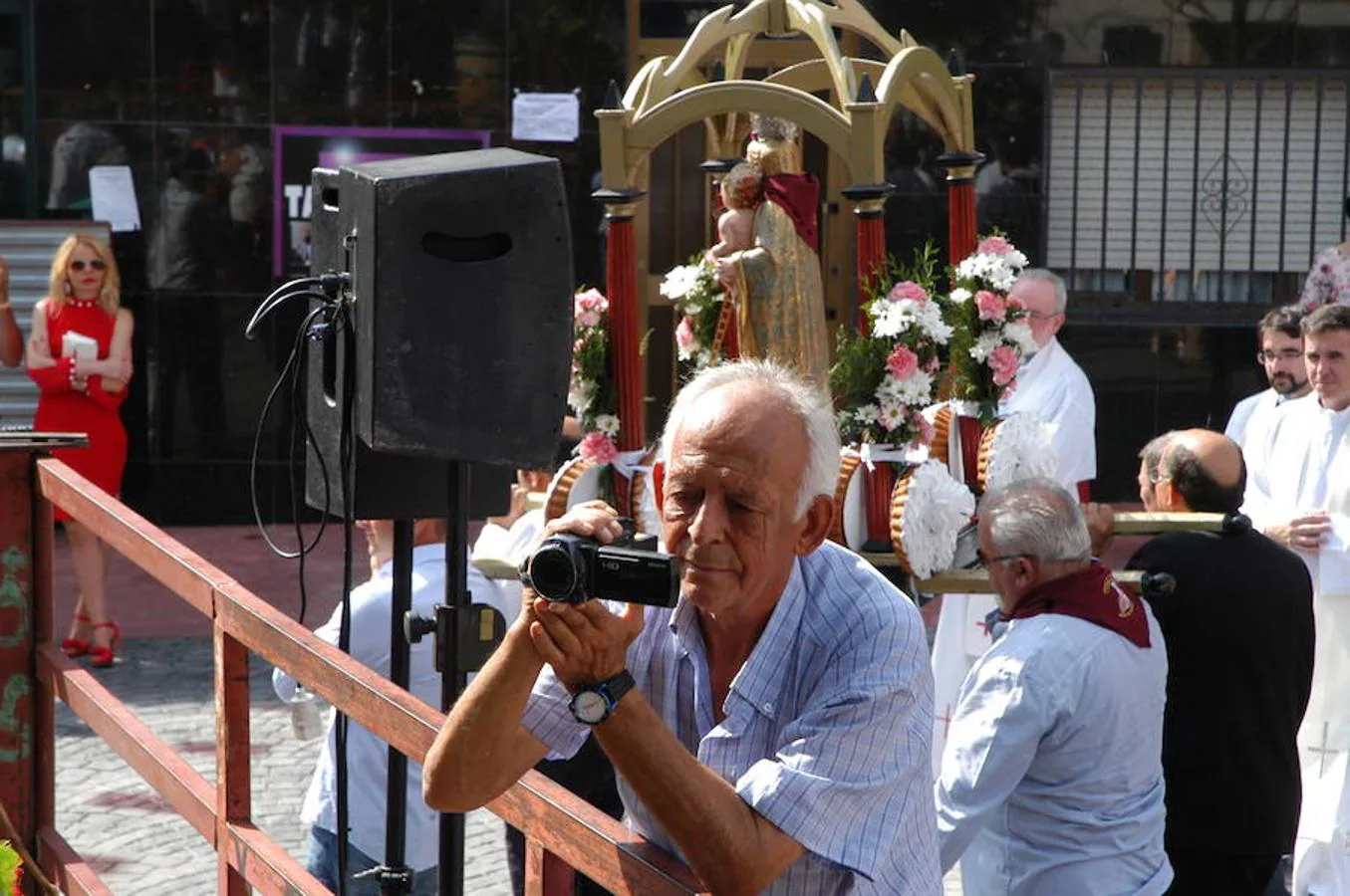 Imágenes del día grande de las fiestas de Rincón de Olivedo. con motivo de sus fiestas de Acción de Gracias y Virgen de la Antigua con procesión, pisado de uva, ofrenda del mosto y misa.