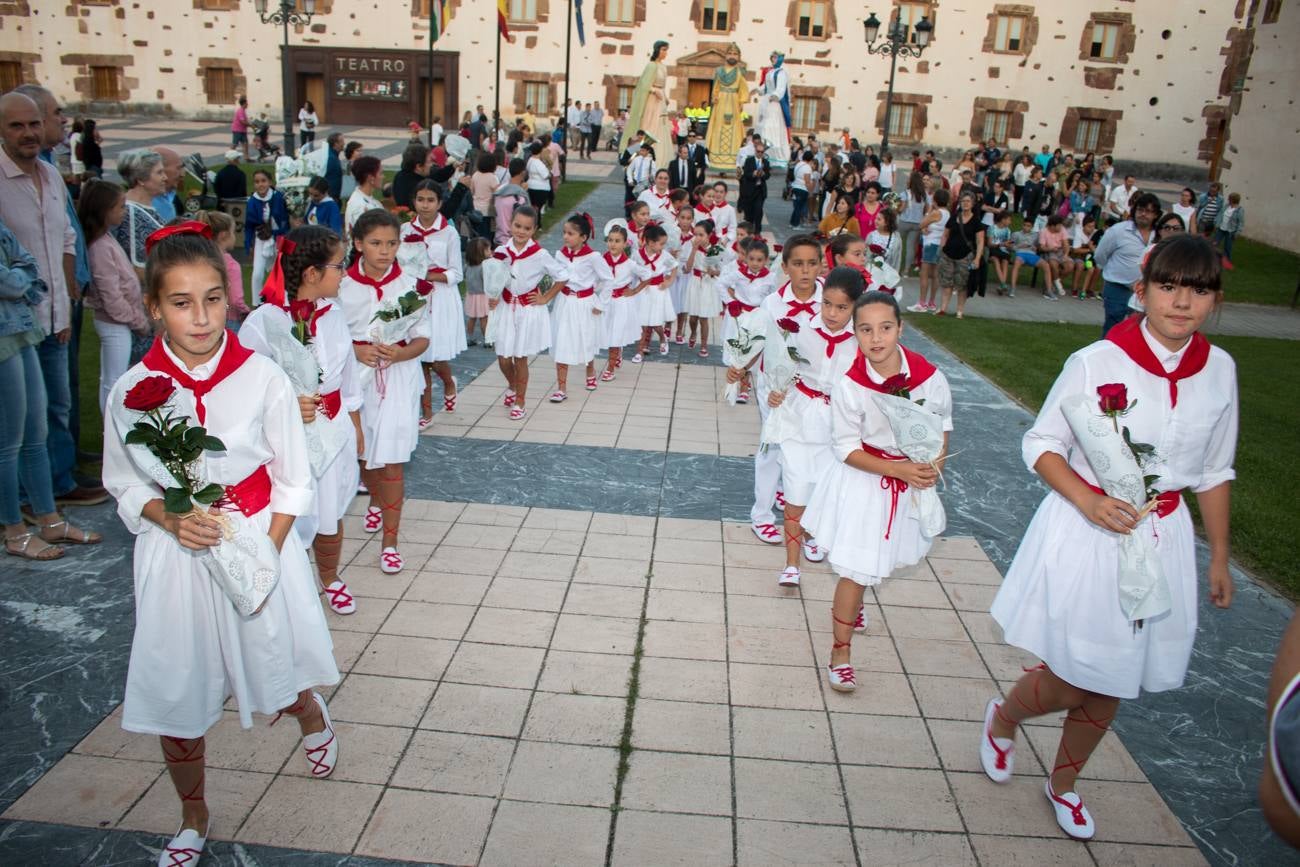 Acto de inauguración de las calles que Ezcaray ha dedicado a Marisa Sánchez, Víctor Monge y Cristóbal Zamudio, e inicio de las fiestas de Nuestra Señora de Allende y Gracias.