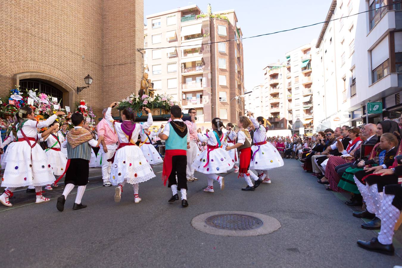 Fotos: Ofrenda floral a la virgen de Valvanera