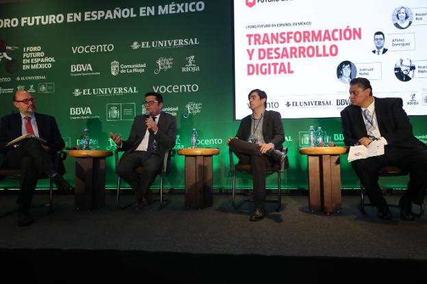 Alfonso Domínguez, durante su intervención ayer en el evento 'Futuro en Español' en México. :: el universal