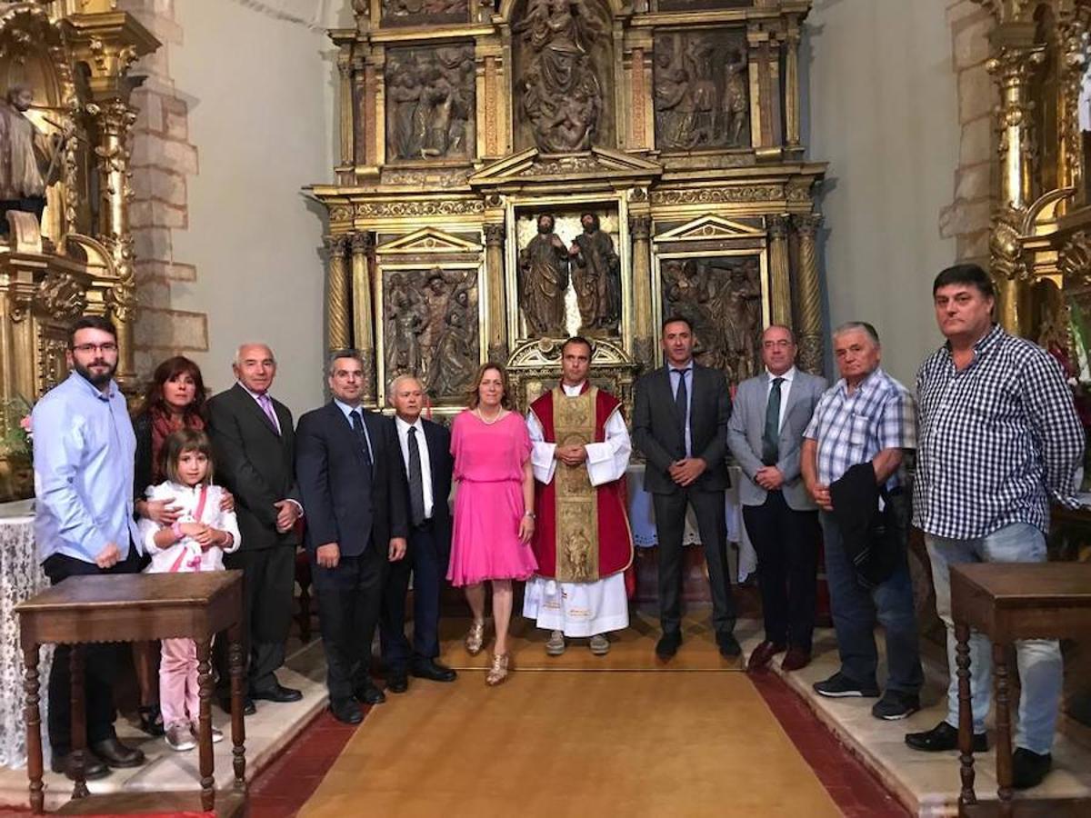 La Villa de Ocón celebró ayer jueves el día grande de San Cosme y San Damián con procesión y misa. Los actos del programa festivo comenzaron el miércoles y durarán hasta el sábado.