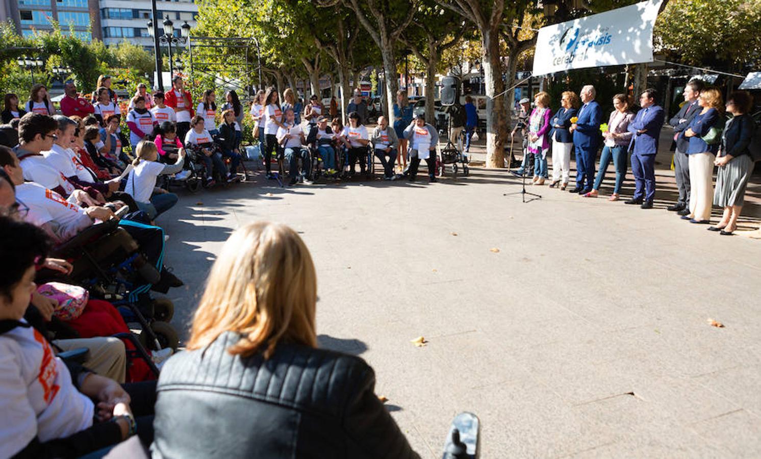 La Rioja ha abogado hoy, en el Día Mundial de la Parálisis Cerebral, por el derecho a la sexualidad y a la intimidad de estas personas bajo la campaña «No mires hacia otro lado». La presidenta de ASPACE La Rioja, Manuela Muro, ha leído el manifiesto en el que ha insistido en que esa intimidad «es algo que ellos quieren». 