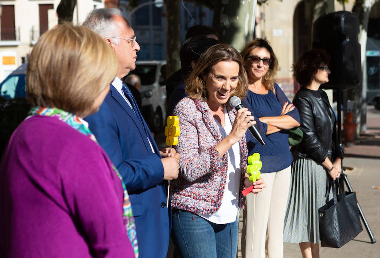 La Rioja ha abogado hoy, en el Día Mundial de la Parálisis Cerebral, por el derecho a la sexualidad y a la intimidad de estas personas bajo la campaña «No mires hacia otro lado». La presidenta de ASPACE La Rioja, Manuela Muro, ha leído el manifiesto en el que ha insistido en que esa intimidad «es algo que ellos quieren». 