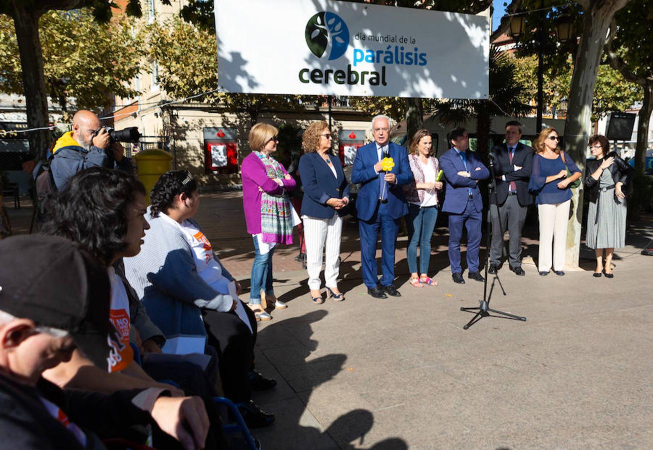 La Rioja ha abogado hoy, en el Día Mundial de la Parálisis Cerebral, por el derecho a la sexualidad y a la intimidad de estas personas bajo la campaña «No mires hacia otro lado». La presidenta de ASPACE La Rioja, Manuela Muro, ha leído el manifiesto en el que ha insistido en que esa intimidad «es algo que ellos quieren». 