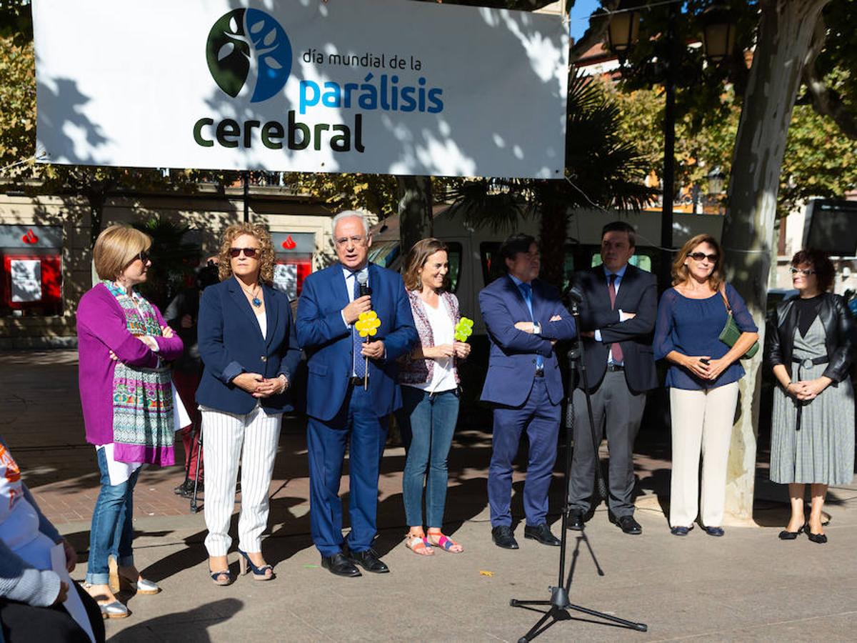 La Rioja ha abogado hoy, en el Día Mundial de la Parálisis Cerebral, por el derecho a la sexualidad y a la intimidad de estas personas bajo la campaña «No mires hacia otro lado». La presidenta de ASPACE La Rioja, Manuela Muro, ha leído el manifiesto en el que ha insistido en que esa intimidad «es algo que ellos quieren». 