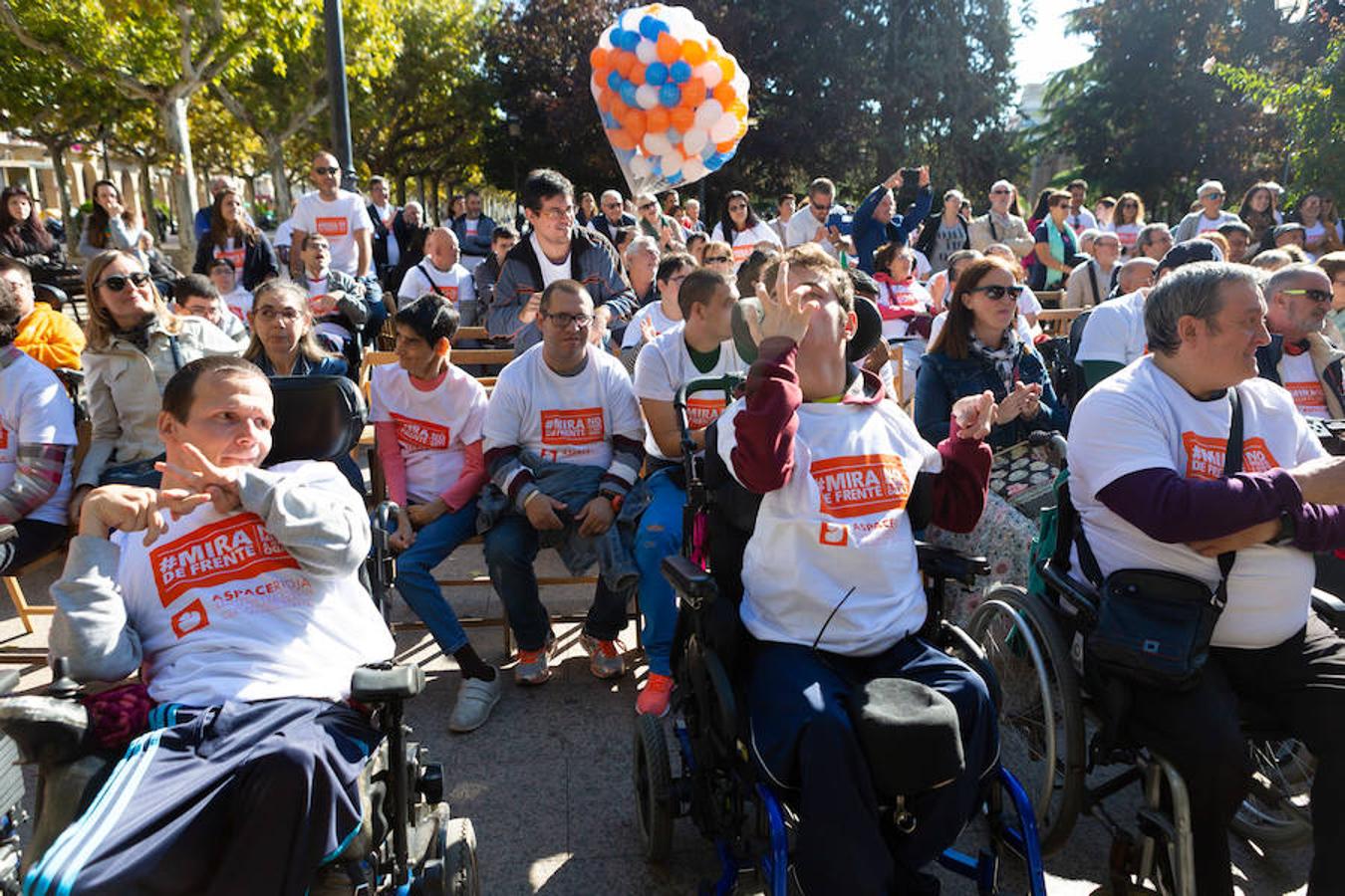 La Rioja ha abogado hoy, en el Día Mundial de la Parálisis Cerebral, por el derecho a la sexualidad y a la intimidad de estas personas bajo la campaña «No mires hacia otro lado». La presidenta de ASPACE La Rioja, Manuela Muro, ha leído el manifiesto en el que ha insistido en que esa intimidad «es algo que ellos quieren». 