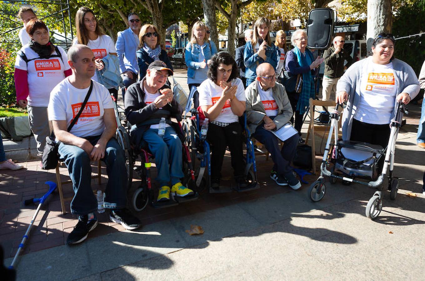 La Rioja ha abogado hoy, en el Día Mundial de la Parálisis Cerebral, por el derecho a la sexualidad y a la intimidad de estas personas bajo la campaña «No mires hacia otro lado». La presidenta de ASPACE La Rioja, Manuela Muro, ha leído el manifiesto en el que ha insistido en que esa intimidad «es algo que ellos quieren». 