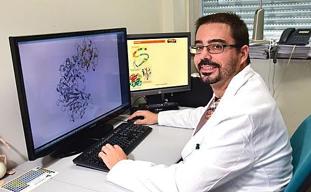 «Haber colaborado con la Premio Nobel de Química es para mí una gran alegría»