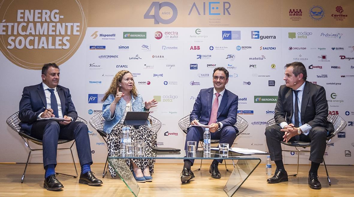 El museo Würth La Rioja acogió este jueves el acto del 40º Aniversario de la Asociación de Instaladores Electricistas y de Telecomunicaciones de La Rioja (AIER), en el que se presentaron los resultados del proyecto 'Energ-Éticamente sociales' realizado junto a Cáritas, Asociación Pro Infancia Riojana y el Banco de Alimentos de La Rioja.